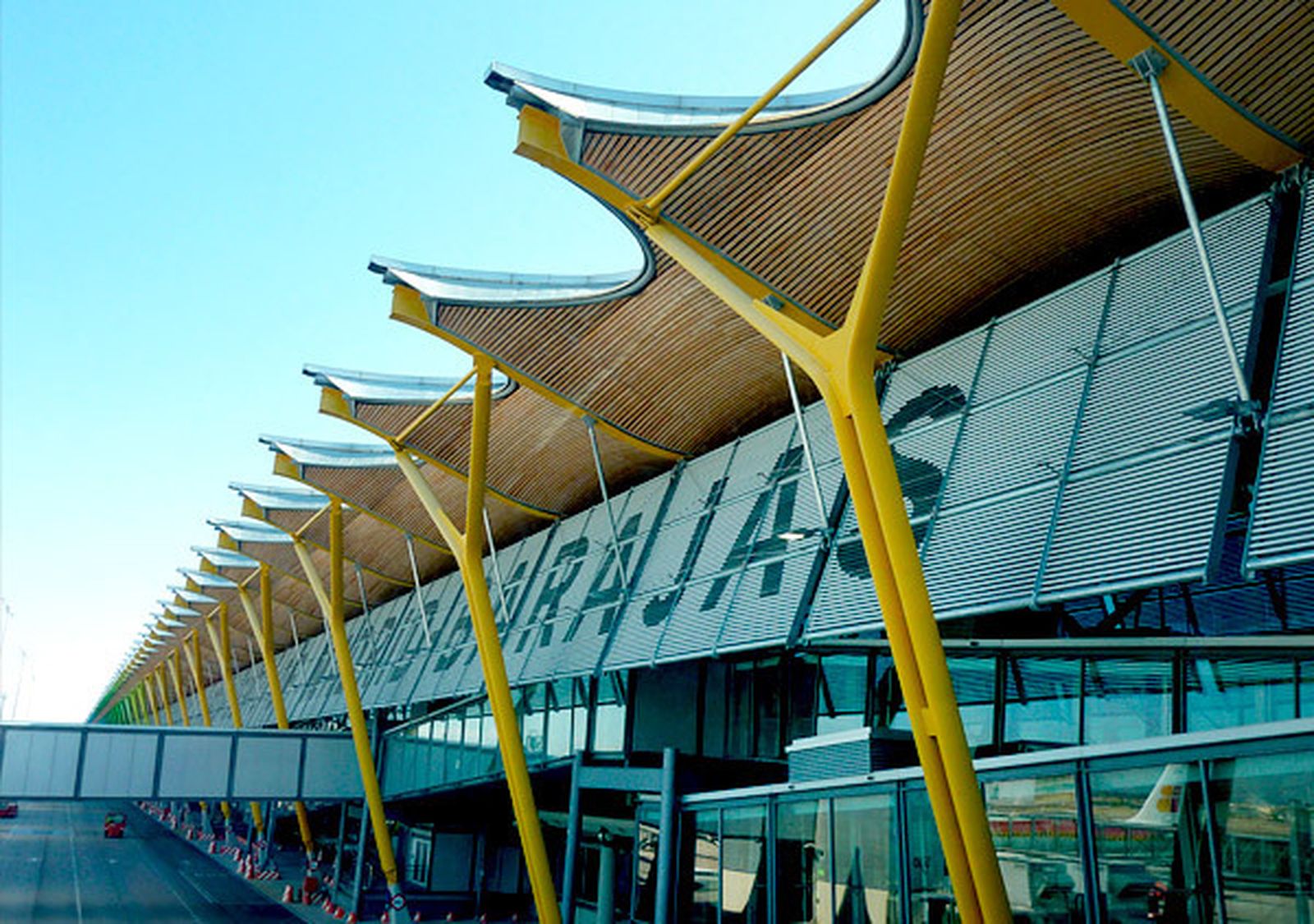 Aeropuerto de Madrid Barajas, Terminal 4