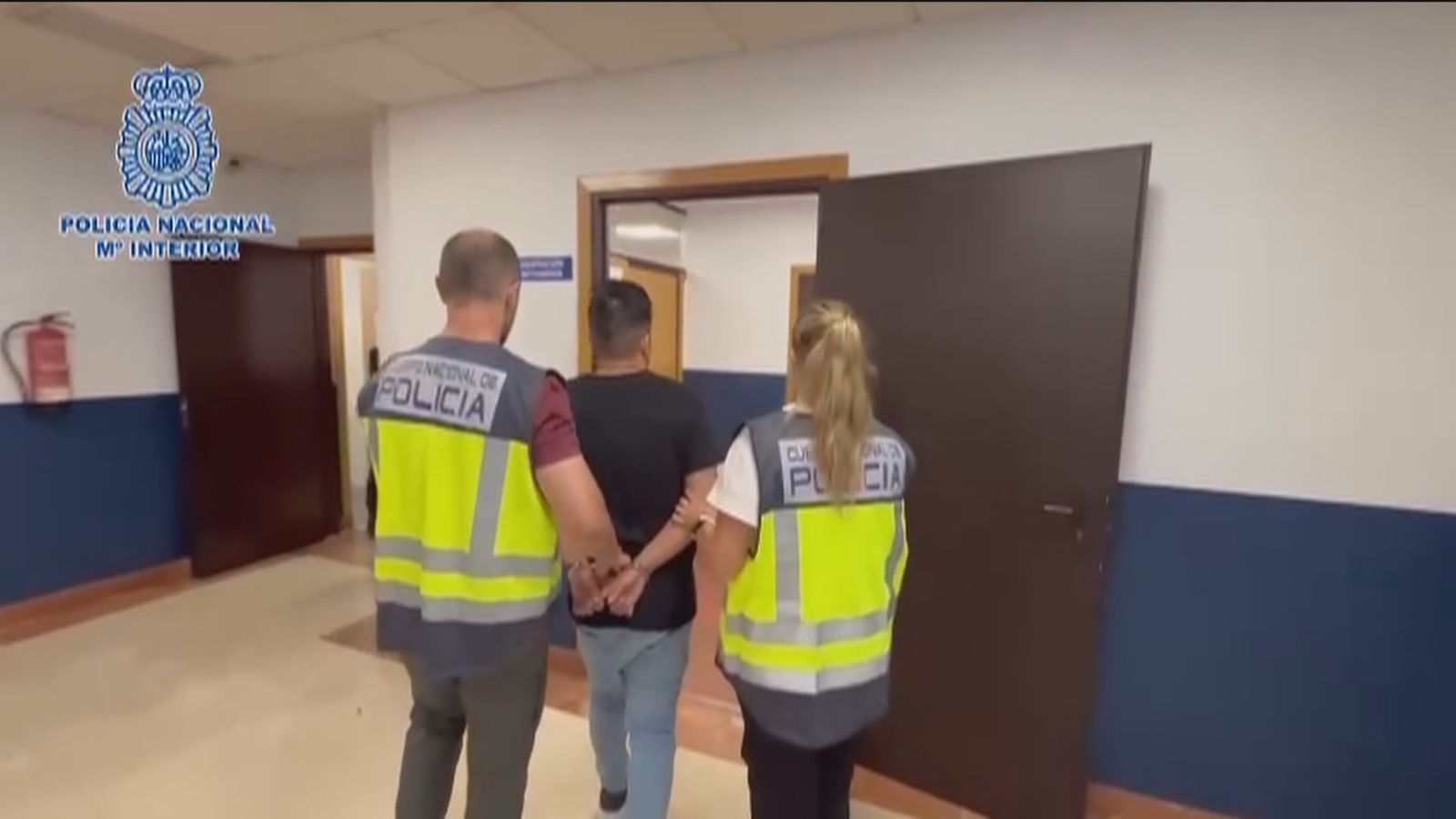 Detenido el hombre que apuñaló a otro por defender a una mujer en la estación de Metro de Lucero hace 10 dias