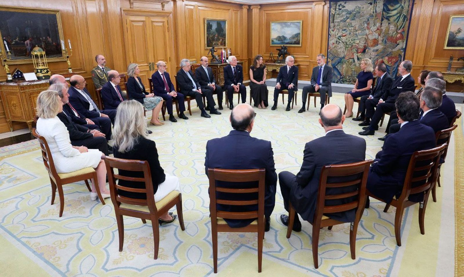 El rey recibe al Círculo de Empresarios tras la renovación de su directiva