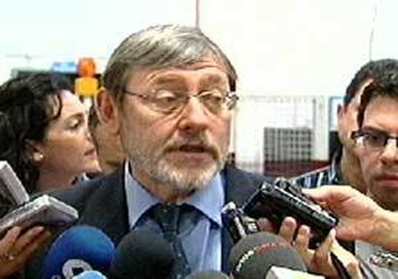 Lissavetzky denuncia que vecinos colindantes a Cañada pagan IBI y Basuras cuando no tienen alumbrado ni alcantarillado