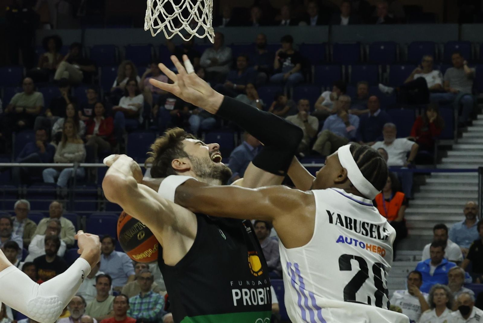 El ala pívot del Real Madrid Yabusele , durante el partido frente al Joventut