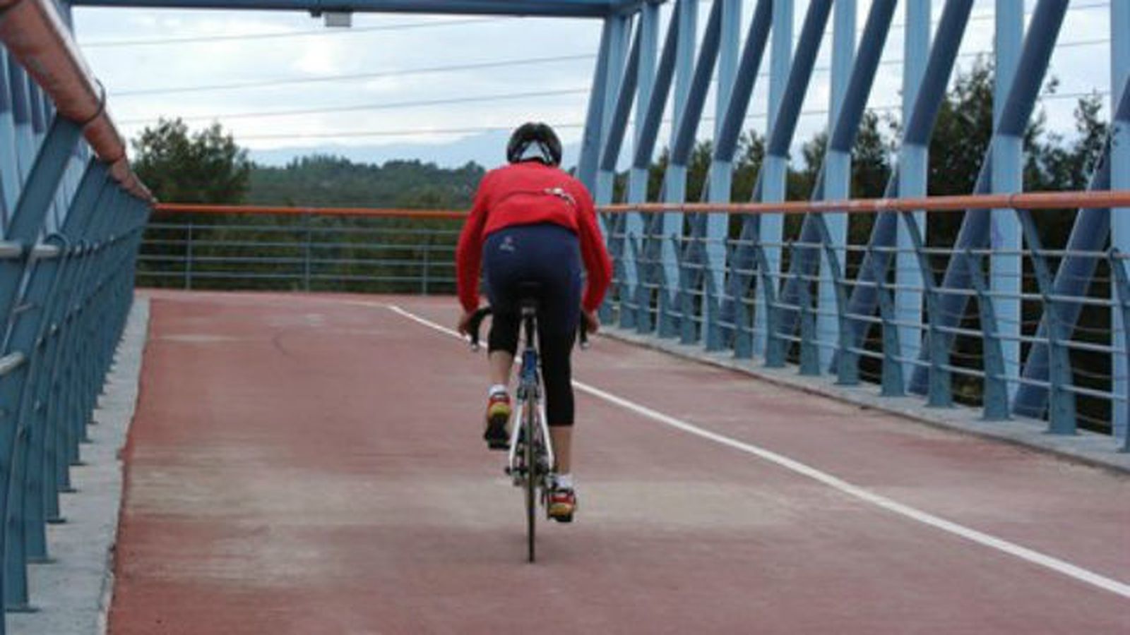 La Comunidad quiere construir una vía ciclista de 12 kilómetros junto a la M-501