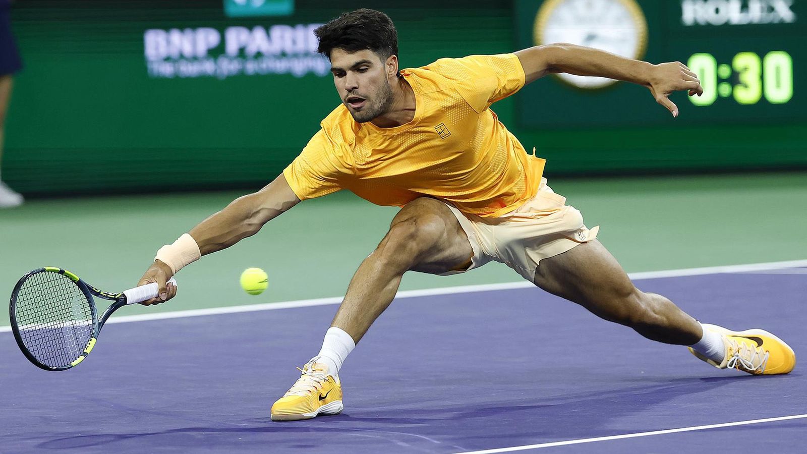 Alcaraz doblega a Rinderknech para meterse en octavos de Indian Wells