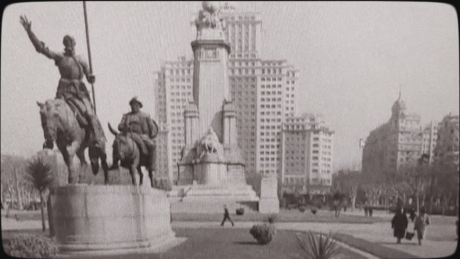 Cinco siglos de historia de la Plaza de España: de las ‘huertas de Leganitos’ hasta los selfies del 2021