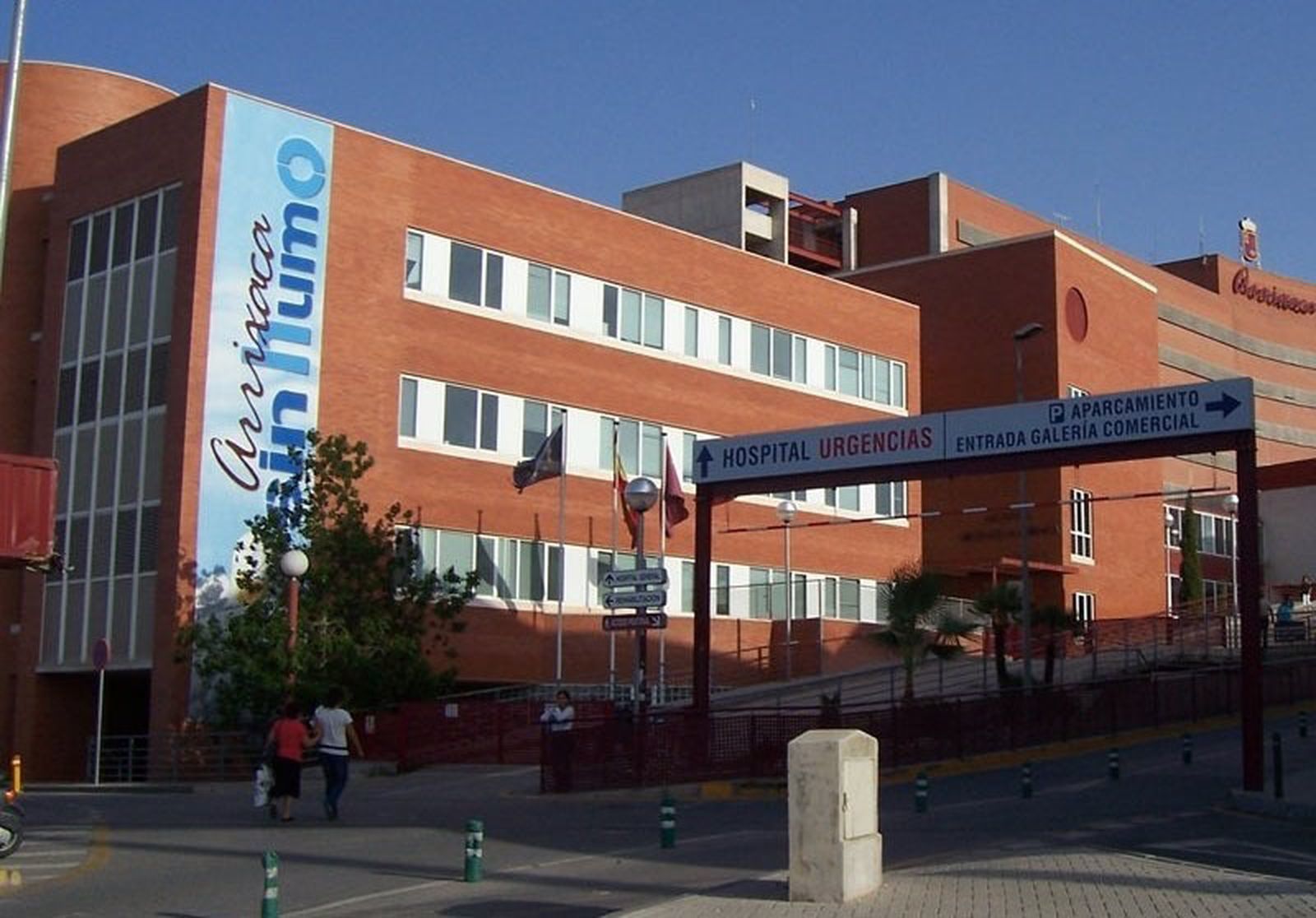 Hacen una cesárea a una mujer muy grave tras ser atropellada en Murcia para salvar al bebé