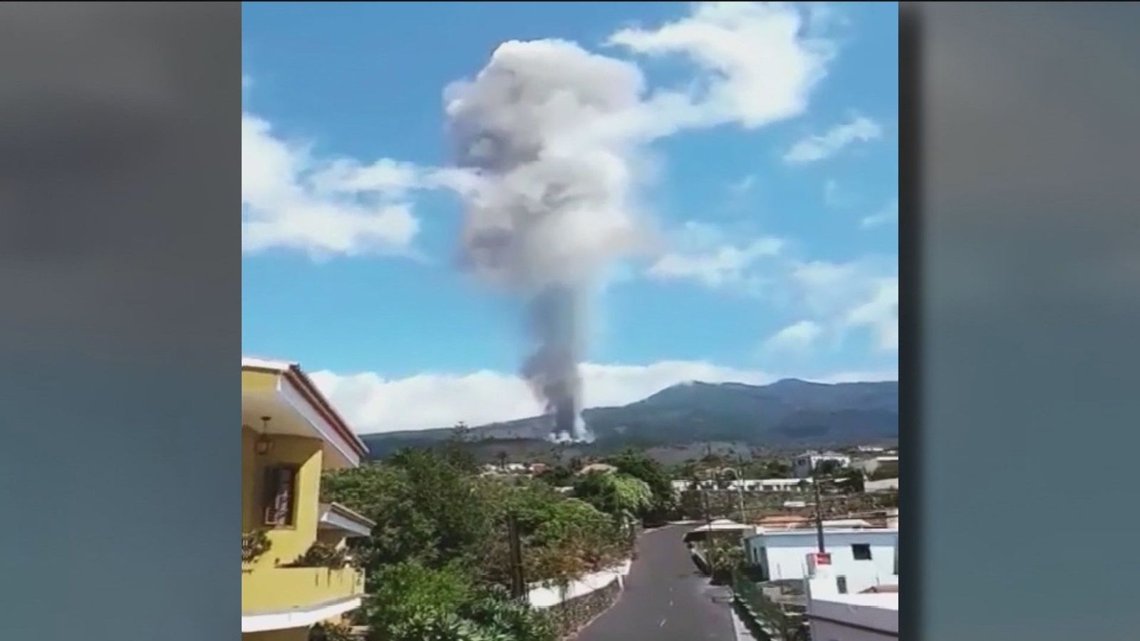 Las imágenes de la erupción del volcán que llegaron a través de las redes sociales