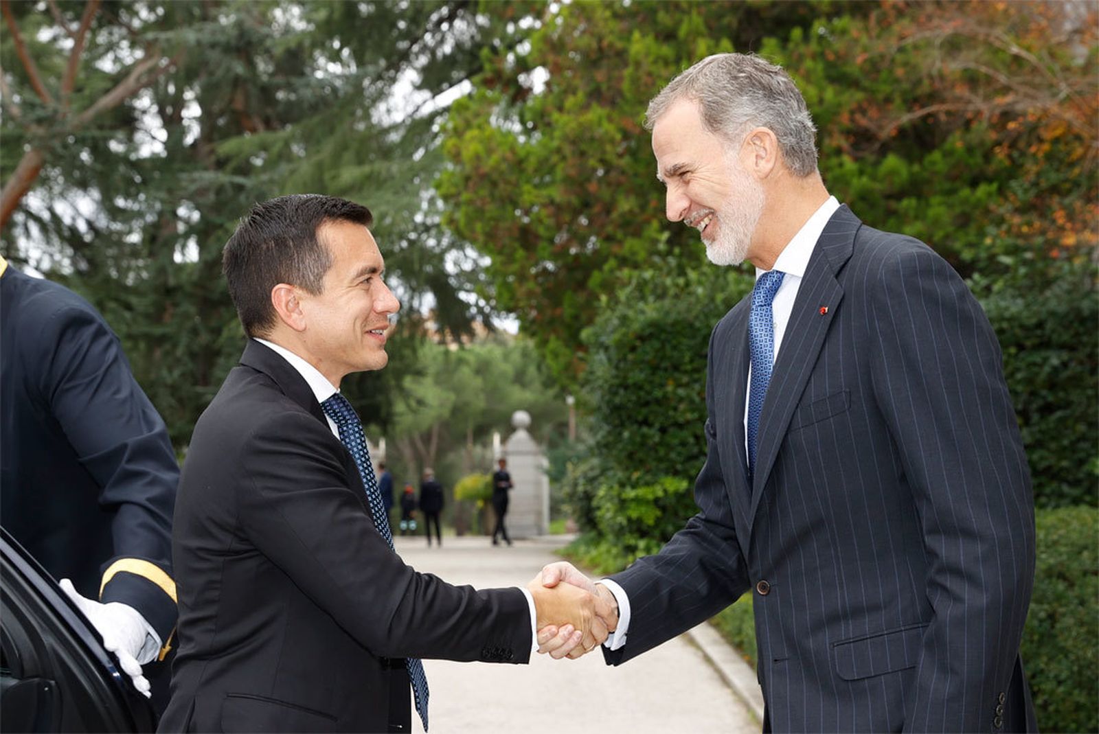 Felipe VI almuerza con el presidente electo de Ecuador, Daniel Noboa, en su visita a Madrid