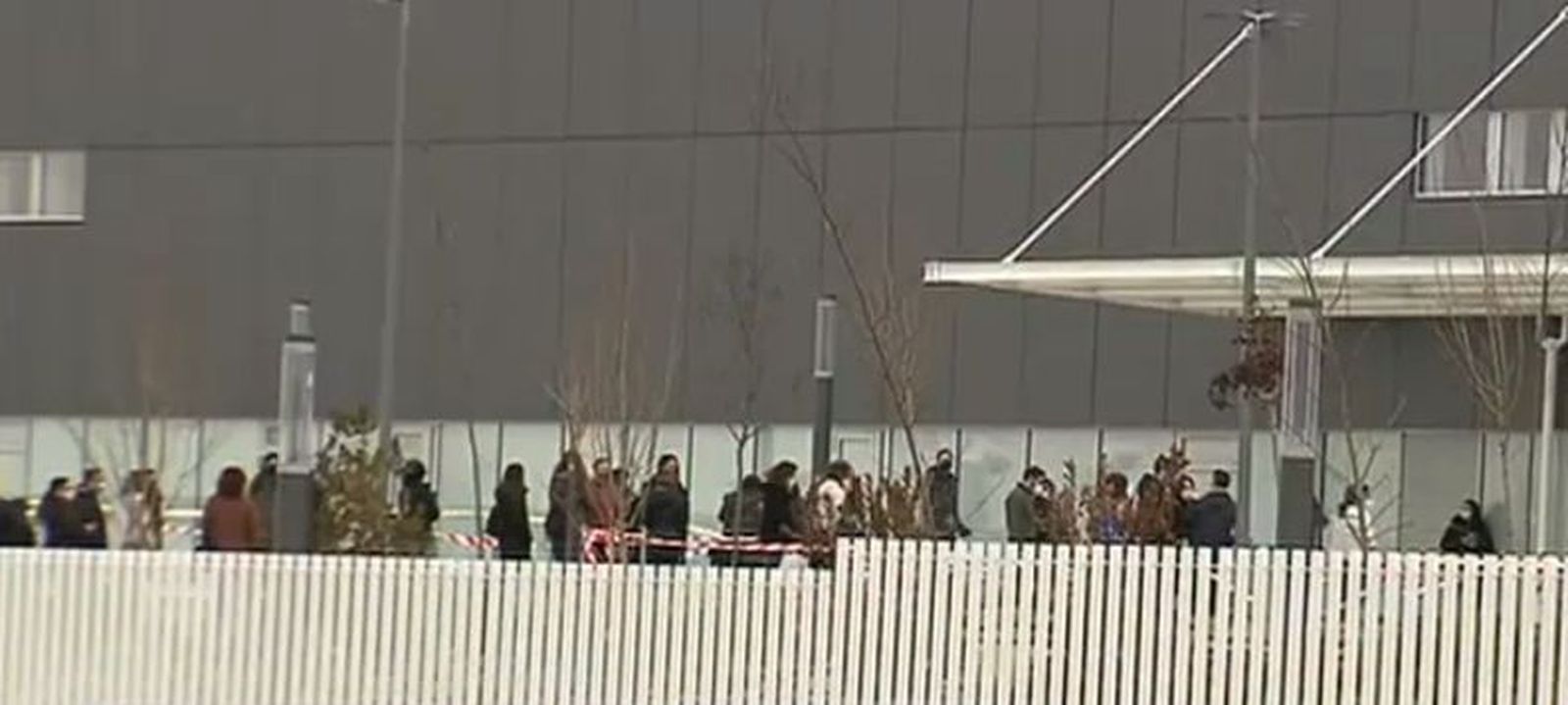 Profesores de baja en Madrid por las reacciones de la vacuna de AstraZeneca
