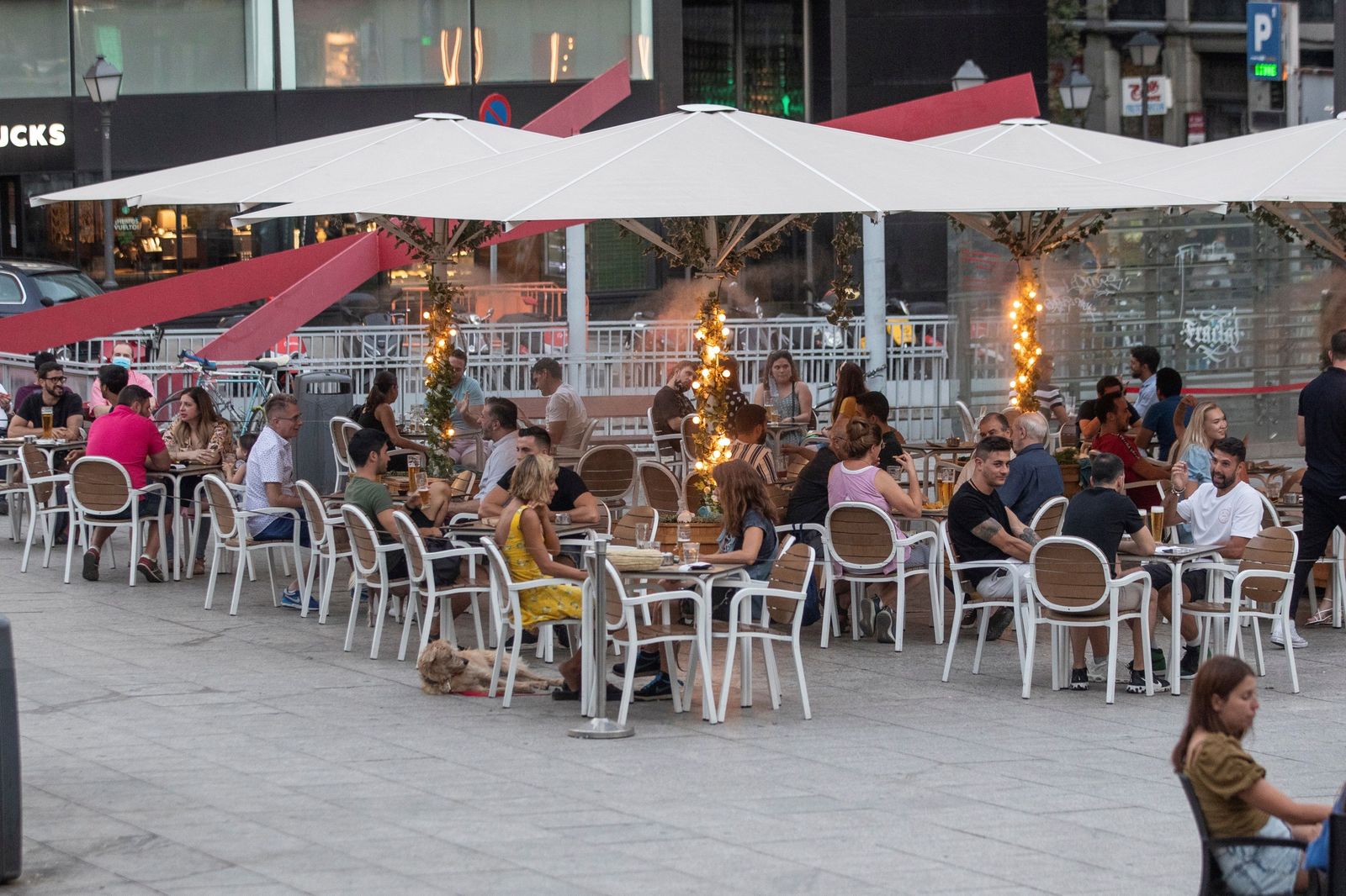 Unos 12.500 negocios de hostelería pueden cerrar en Madrid con las medidas restrictivas