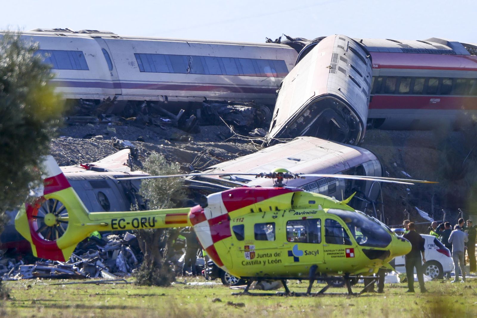 Equipos de emergencia en el siniestro ferroviario de Urda (Toledo)