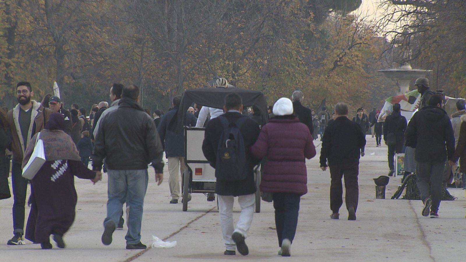 Asociaciones de Retiro denuncian la masificación del parque y piden más vigilancia