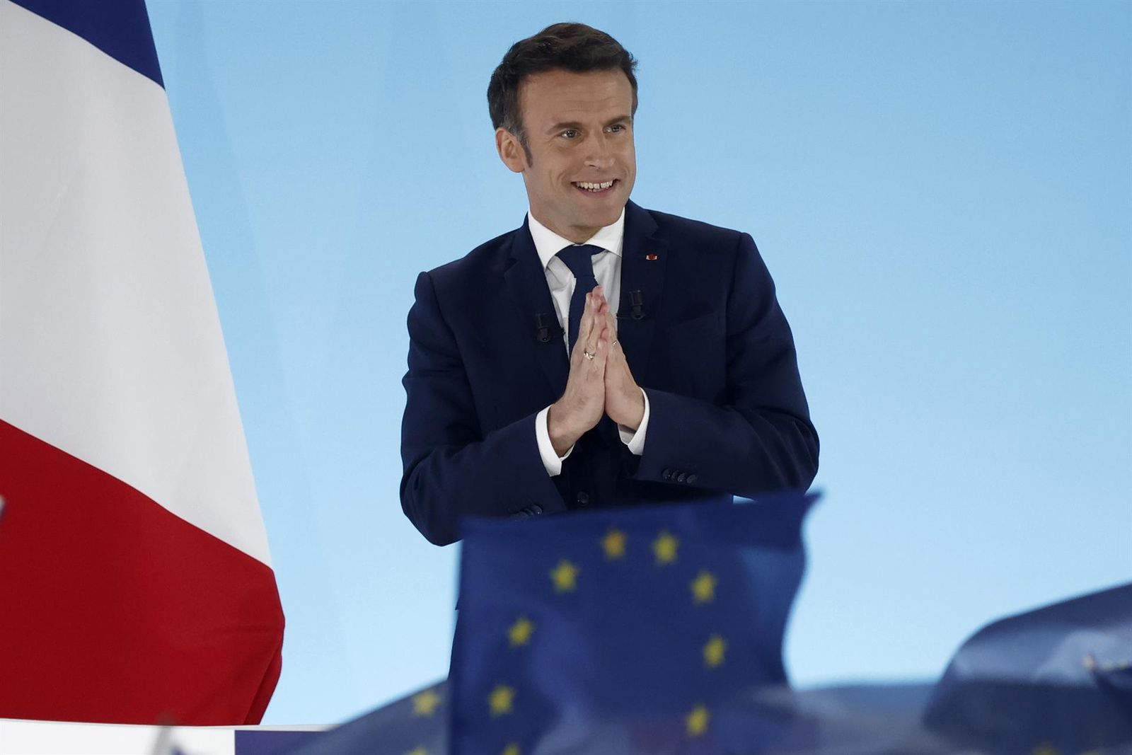 ).- Emmanuel Macron y Marine Le Pen repetirán en la segunda vuelta de las elecciones presidenciales francesas su duelo de 2017