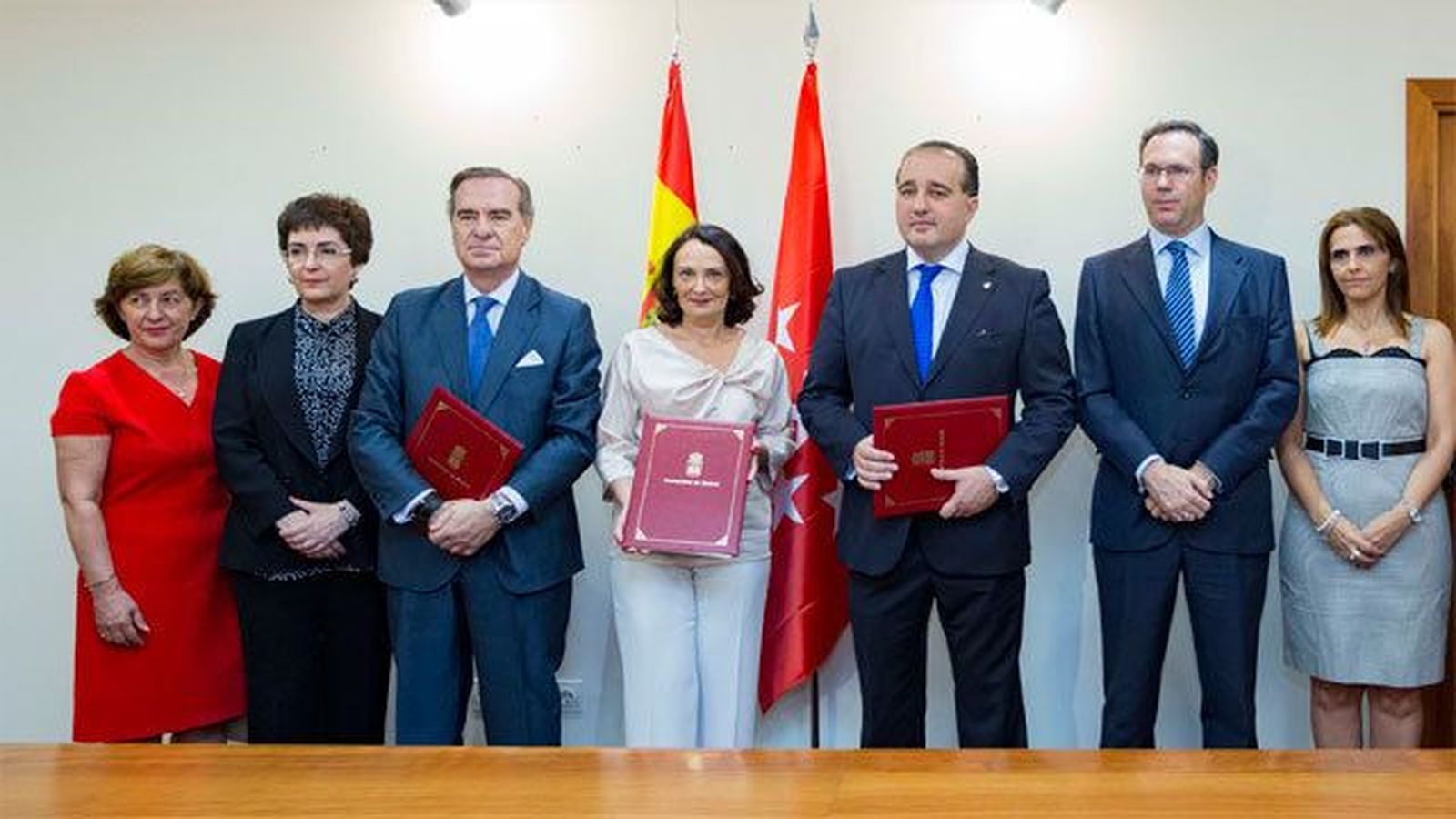 La Comunidad renueva el acuerdo con los abogados para el servicio gratuito de Orientación Jurídica