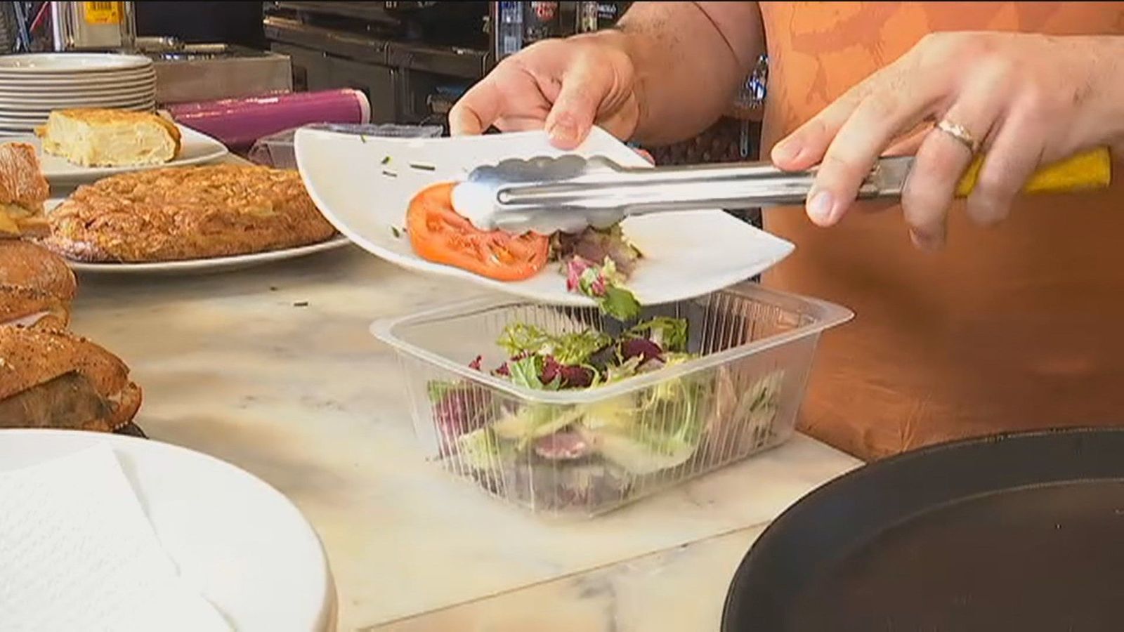 A partir del 1 de enero podrás llevarte a casa la comida que no te comas en el restaurante