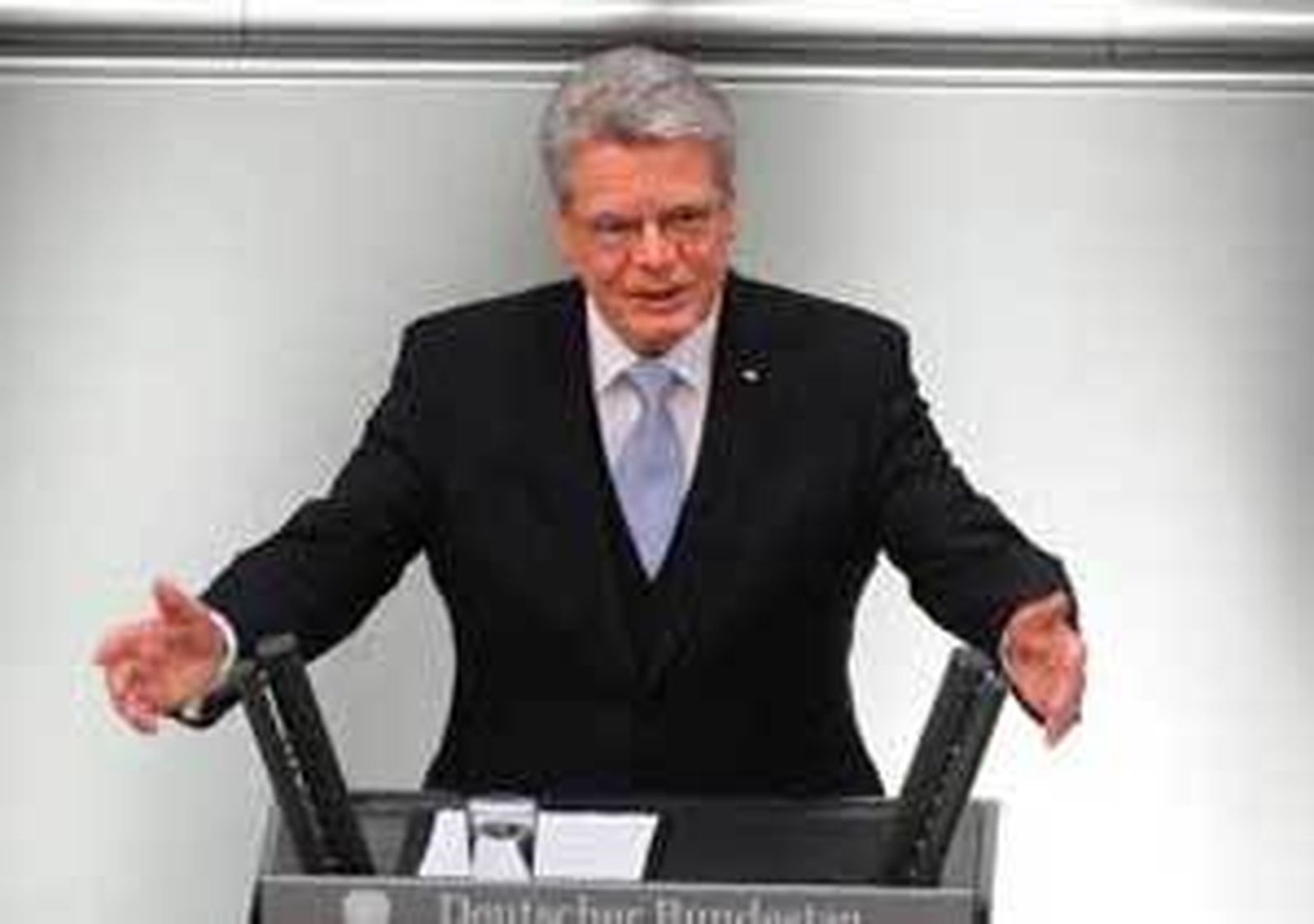 Detonan una carta con explosivo dirigida contra el presidente de Alemania