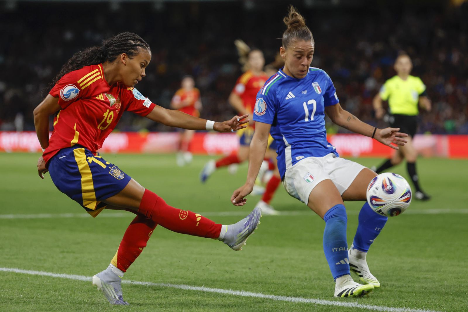 Salma Paralluelo