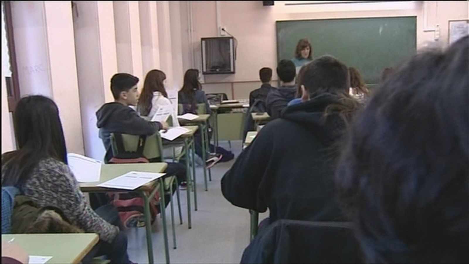 Profesores mayores de 55 años piden un plan ante la recomendación de no ponerse la vacuna de AstreZeneca