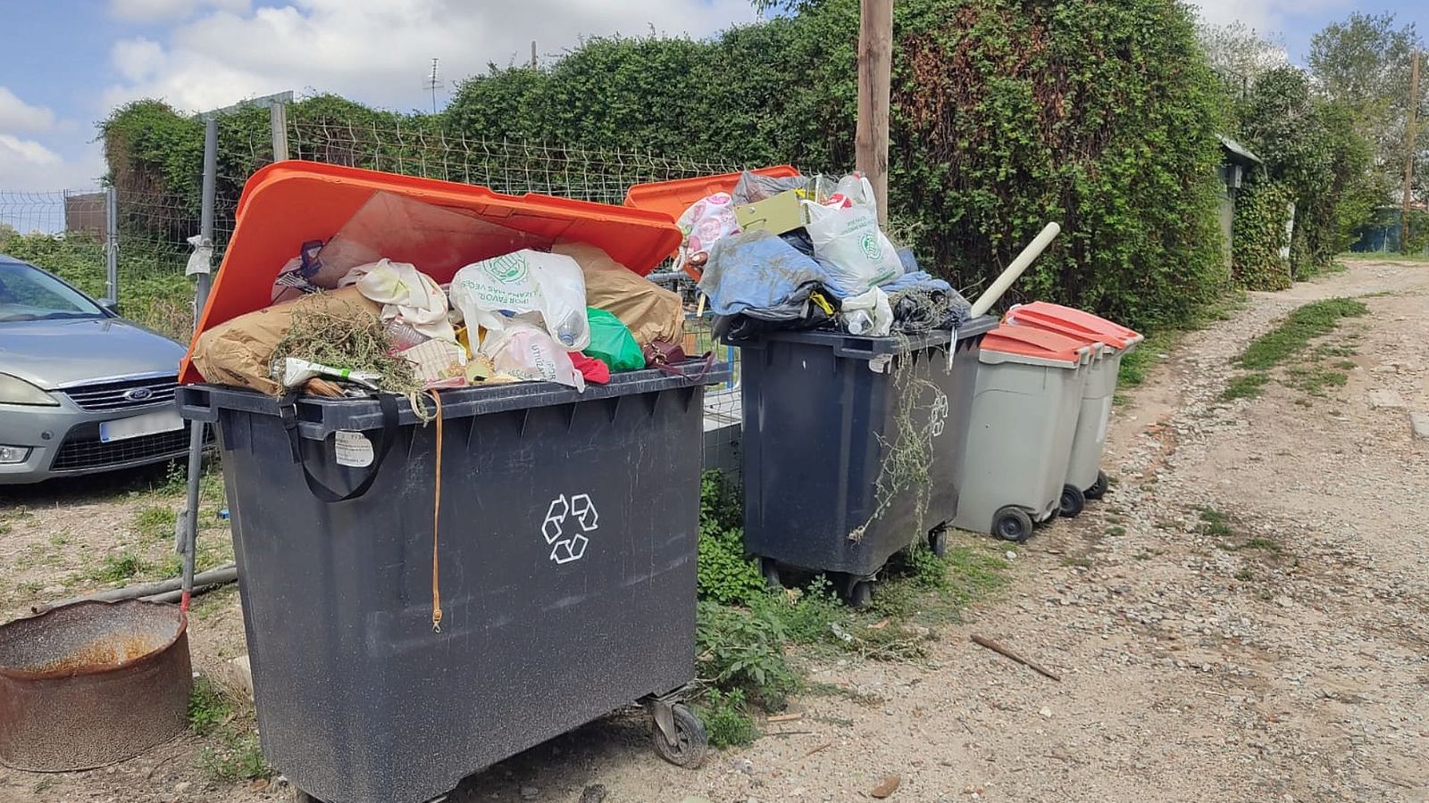 15 días sin servicio de recogida de basura por los estragos del temporal en Montecarmelo