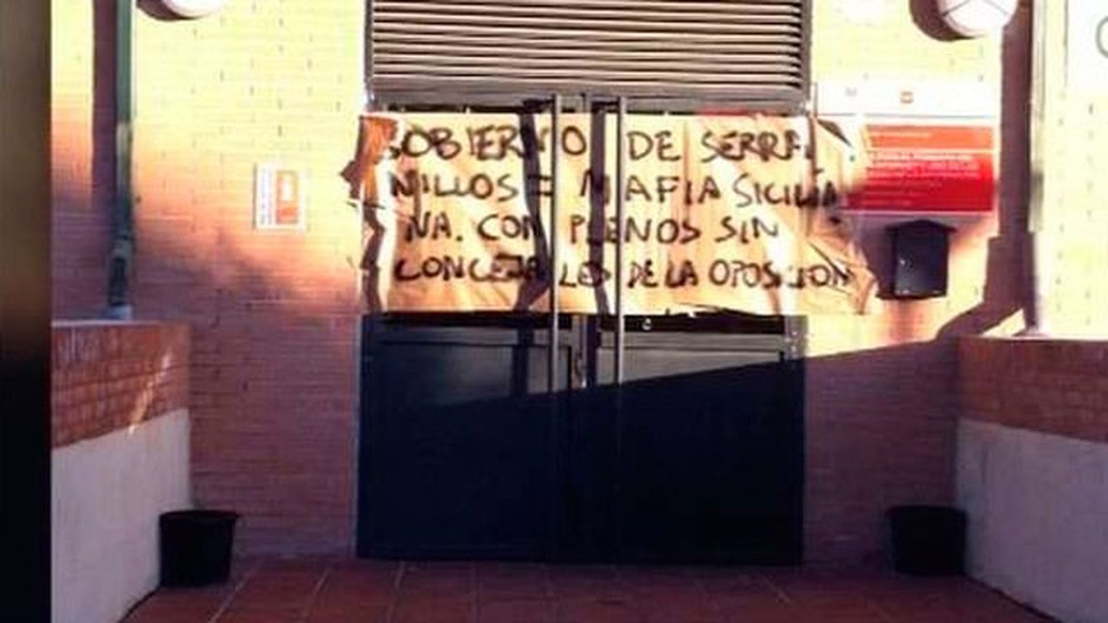 Piden la dimisión al alcalde Serranillos que dió positivo en un control de alcoholemia
