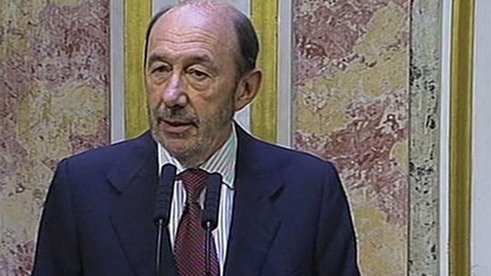 Rubalcaba dejará en septiembre su escaño y volverá a la universidad