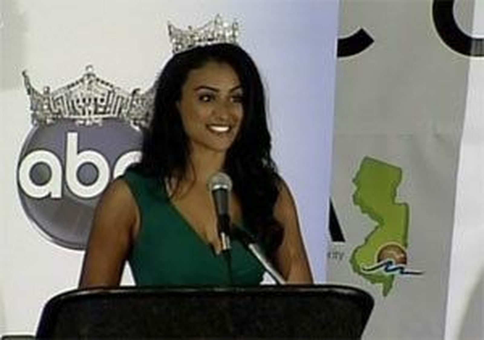 La reina de la belleza de Estados Unidos, de origen indio, desata críticas racistas