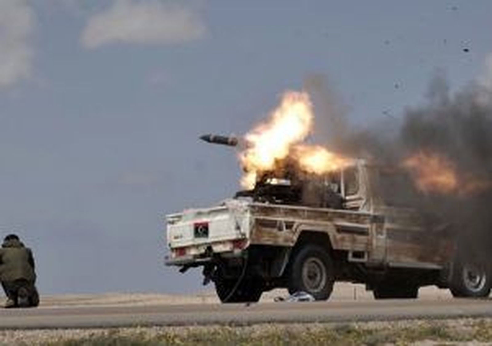 Aviones franceses atacan una base de misiles al sur de Sirte