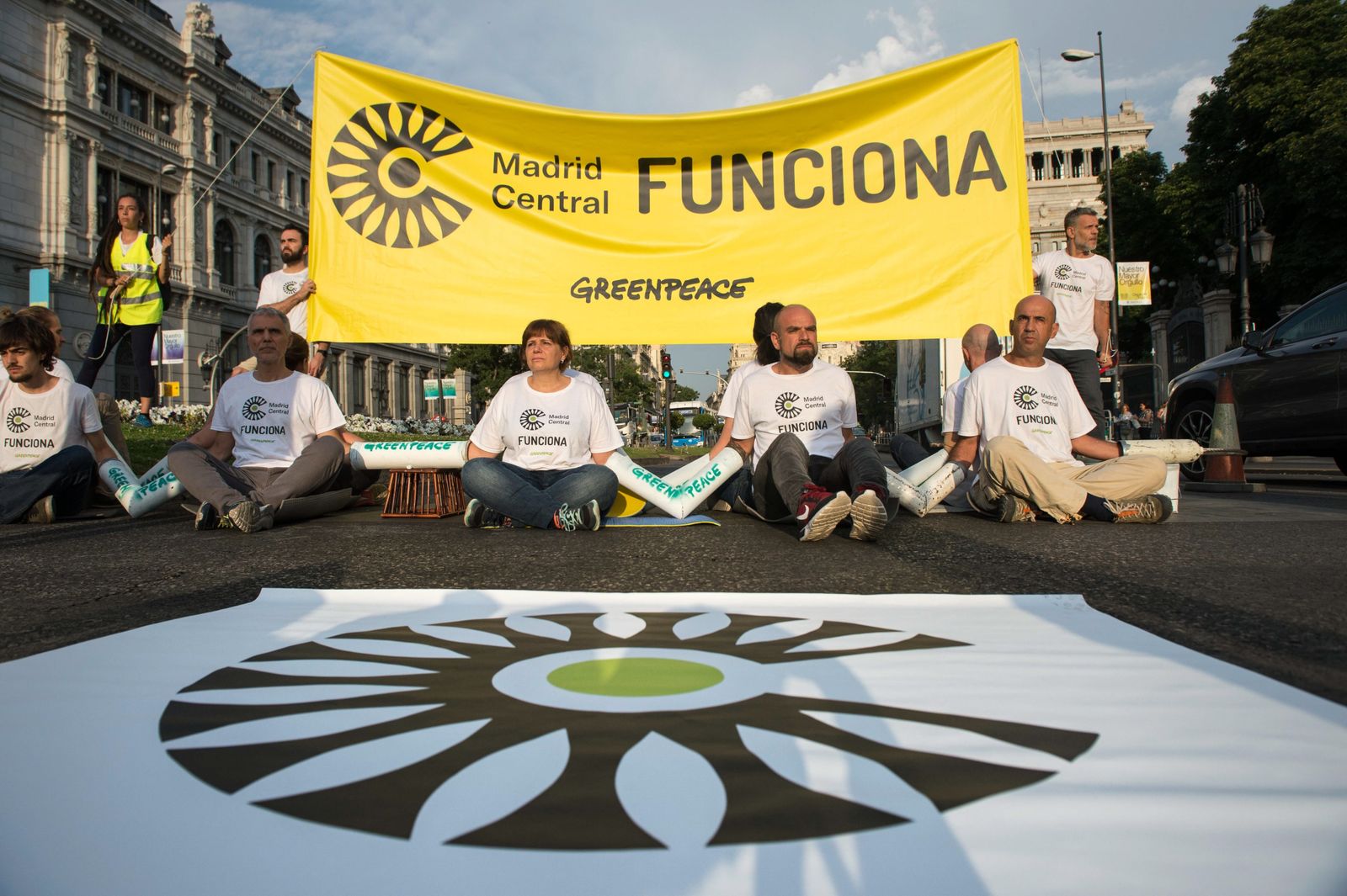 Protesta de Greenpeace por la moratoria de multas de Madrid Central