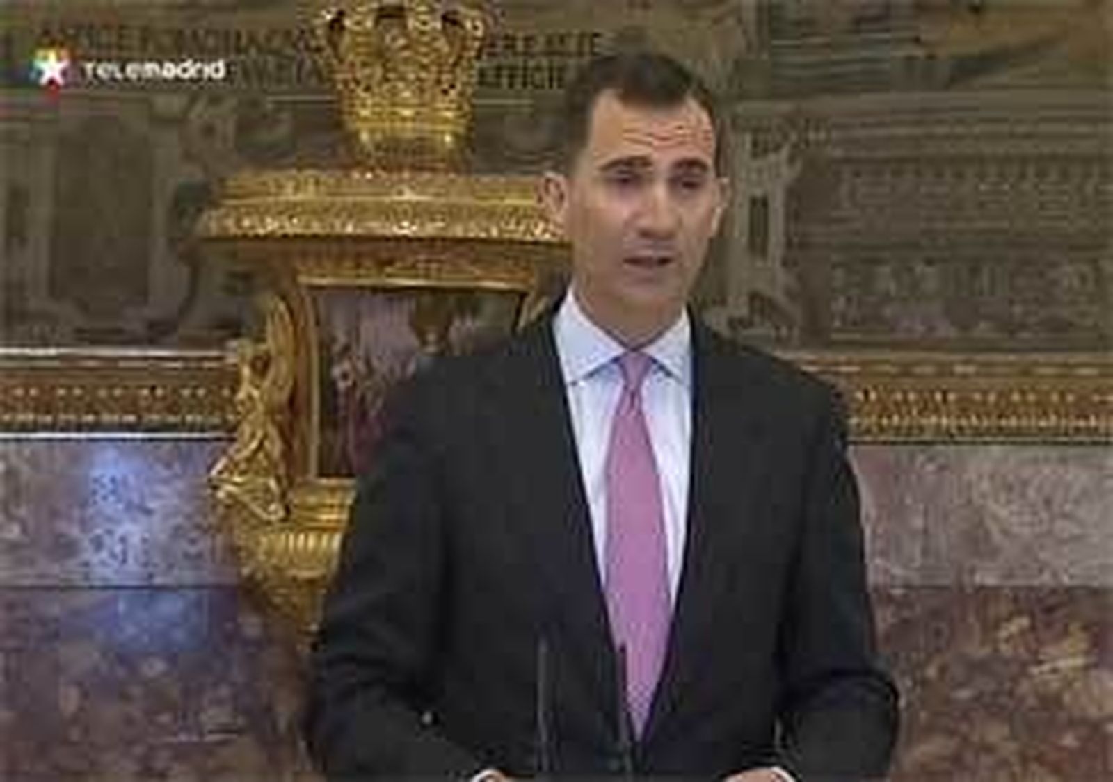 Los príncipes presiden un almuerzo del Cervantes con ausencia del premiado y del rey