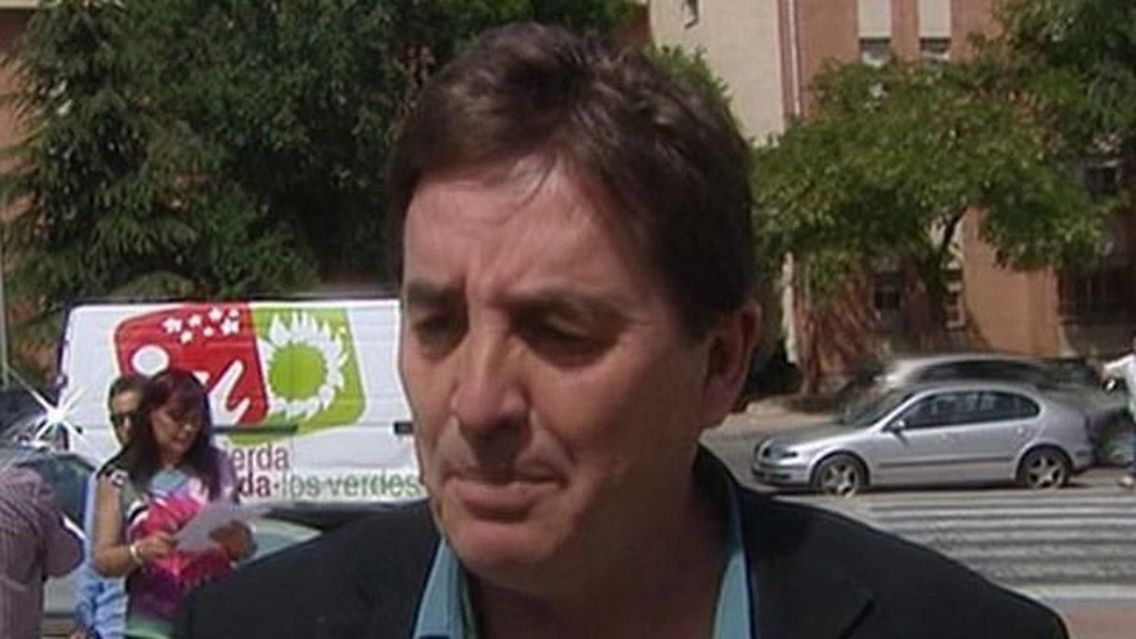Montero (IU) promete recuperar 15.000 puestos perdidos en educación y sanidad