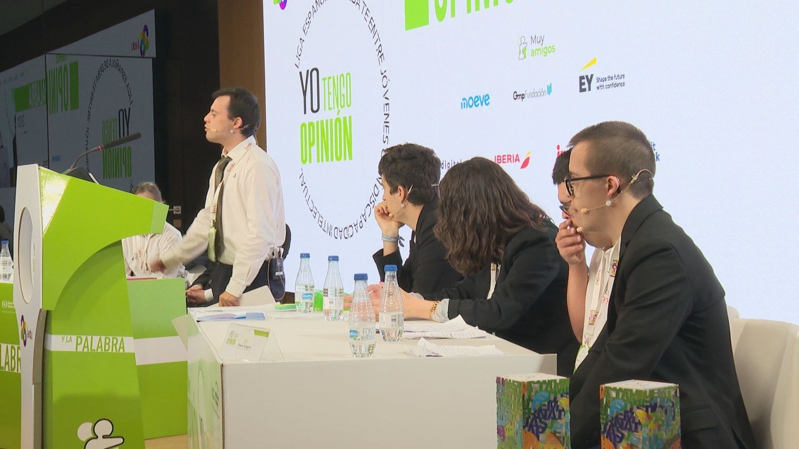 Jóvenes con discapacidad intelectual compiten en Madrid en una pionera liga de debate