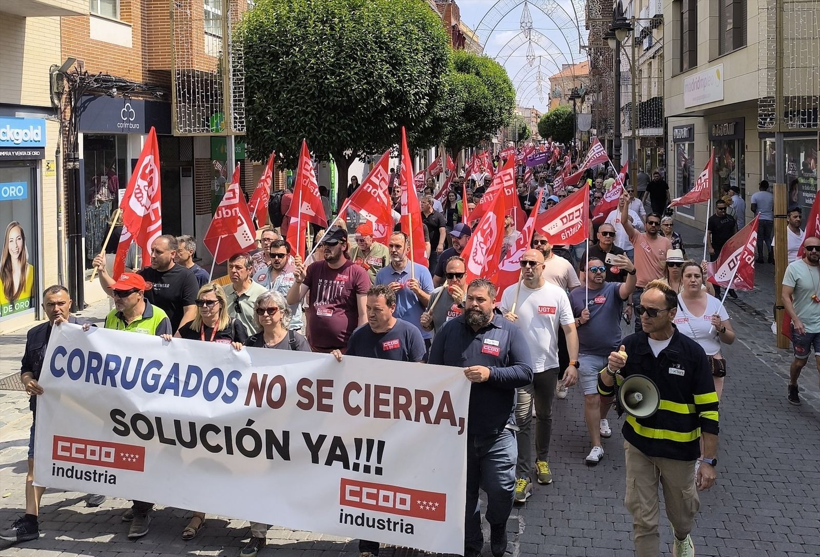 Manifestación de los trabajadores de Corrugadospor las calles de Getafe