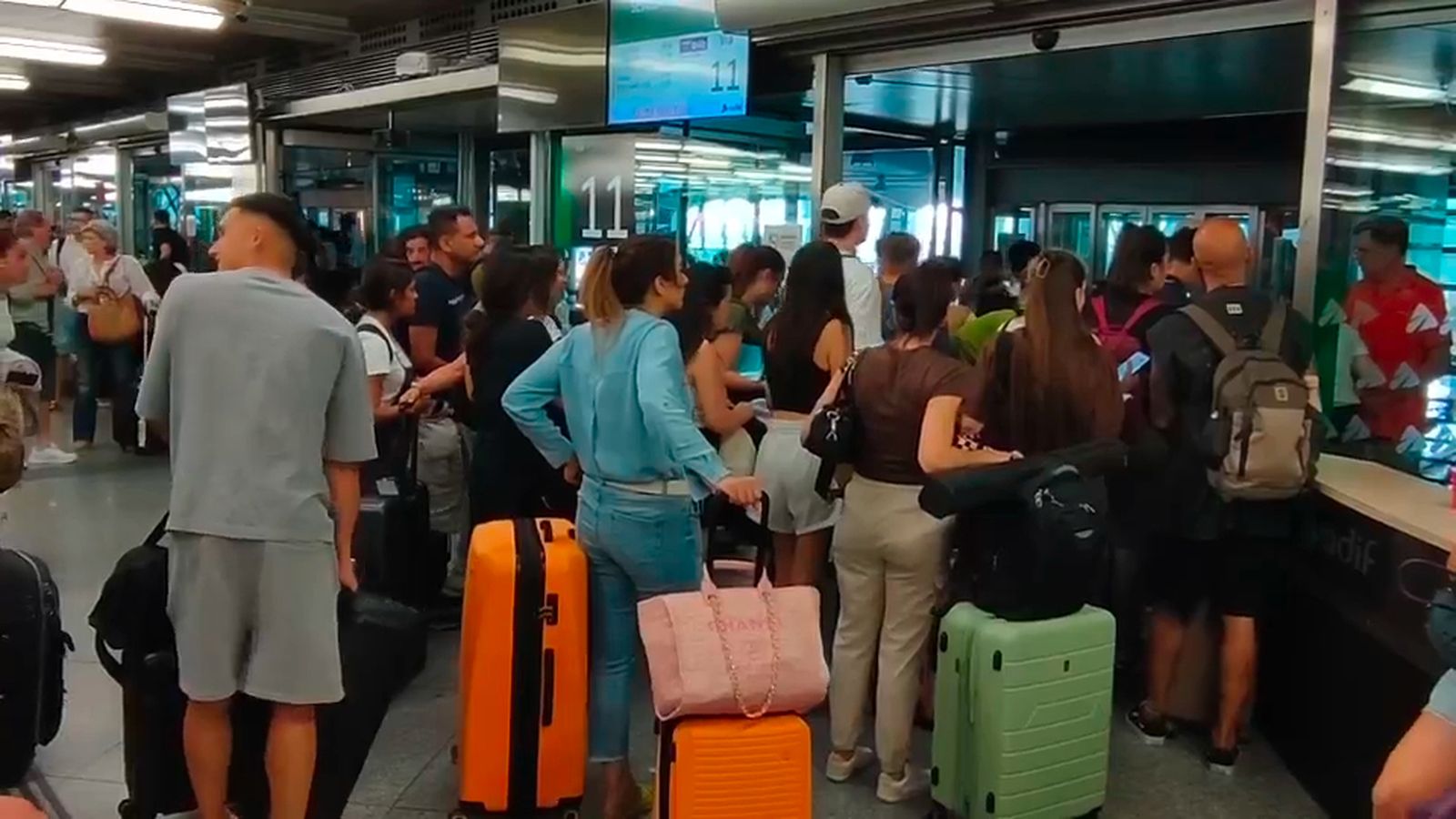 Caos ferroviario por una avería en la catenaria
