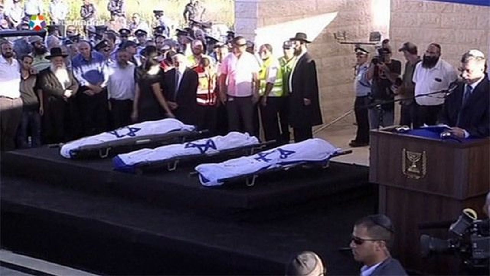 Miles de israelíes participan en funerales por adolescentes asesinados