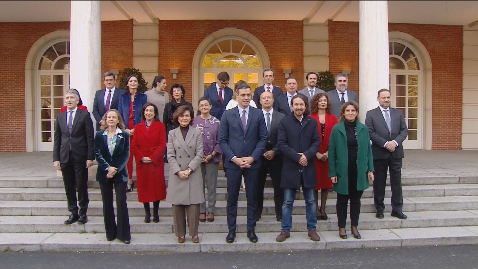 Sánchez confirma a Iván Redondo y  traslada la reunión del Consejo de Ministros al martes