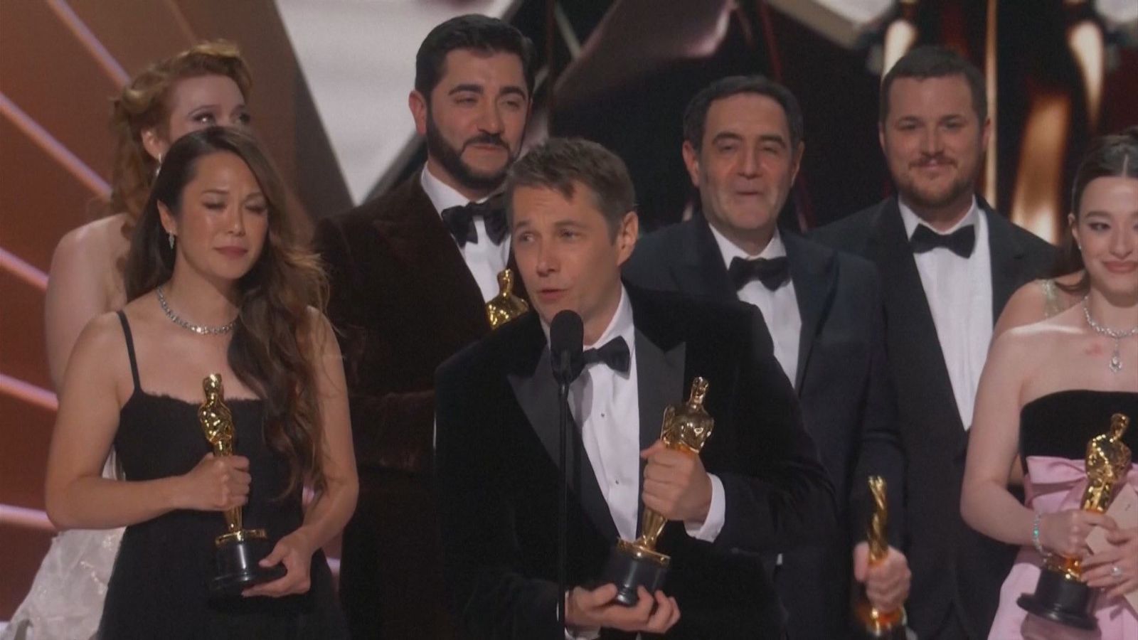 'Anora' arrasa en los Oscar 2025 con 5 estatuillas