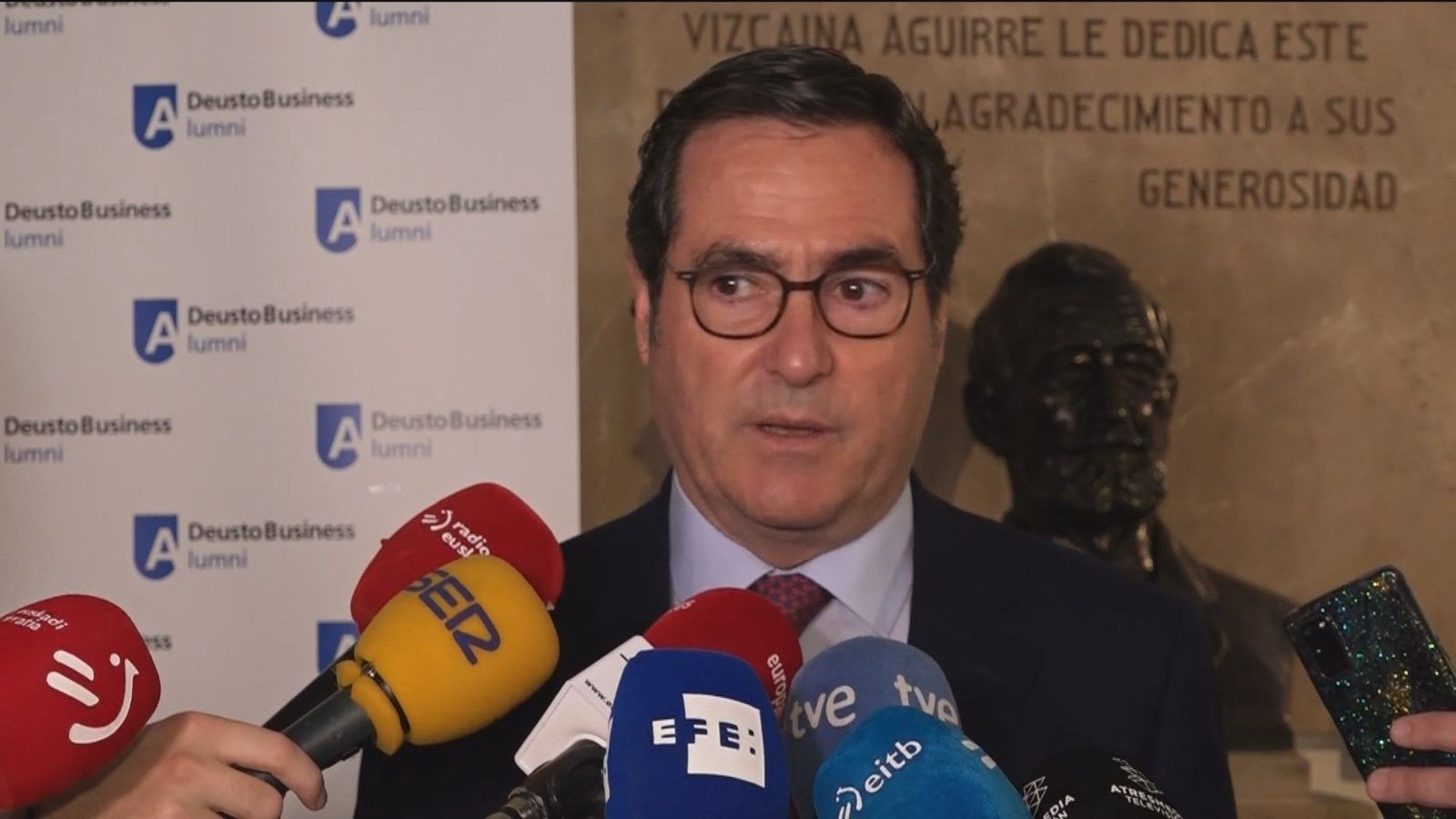 Los empresarios creen que el Gobierno debería “haber tomado medidas ya porque el país no puede estar parado"