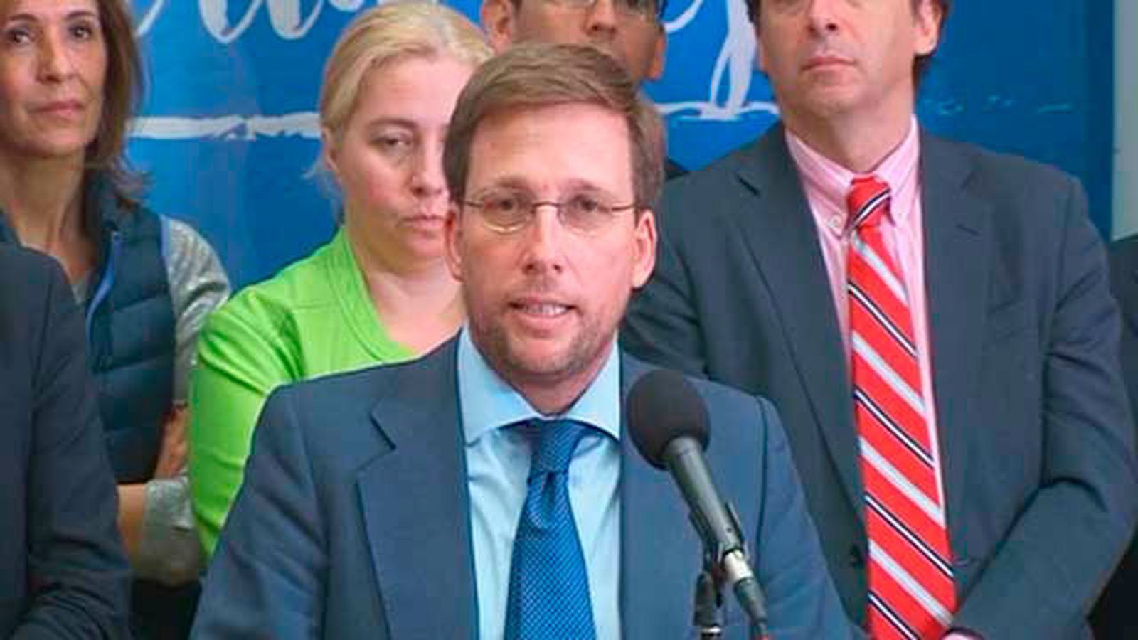 Martínez-Almeida sustituye a Aguirre como portavoz del PP en el Ayuntamiento