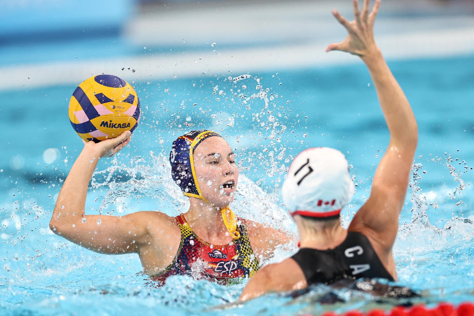 Nona Pérez ante Canadá