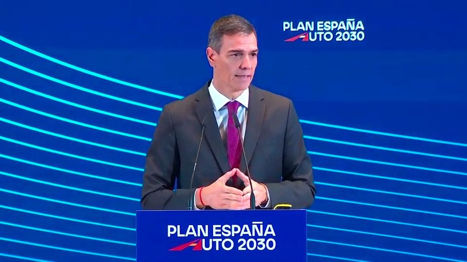 El Gobierno anuncia 400 millones de euros en ayudas directas a la compra de coches eléctricos para 2026