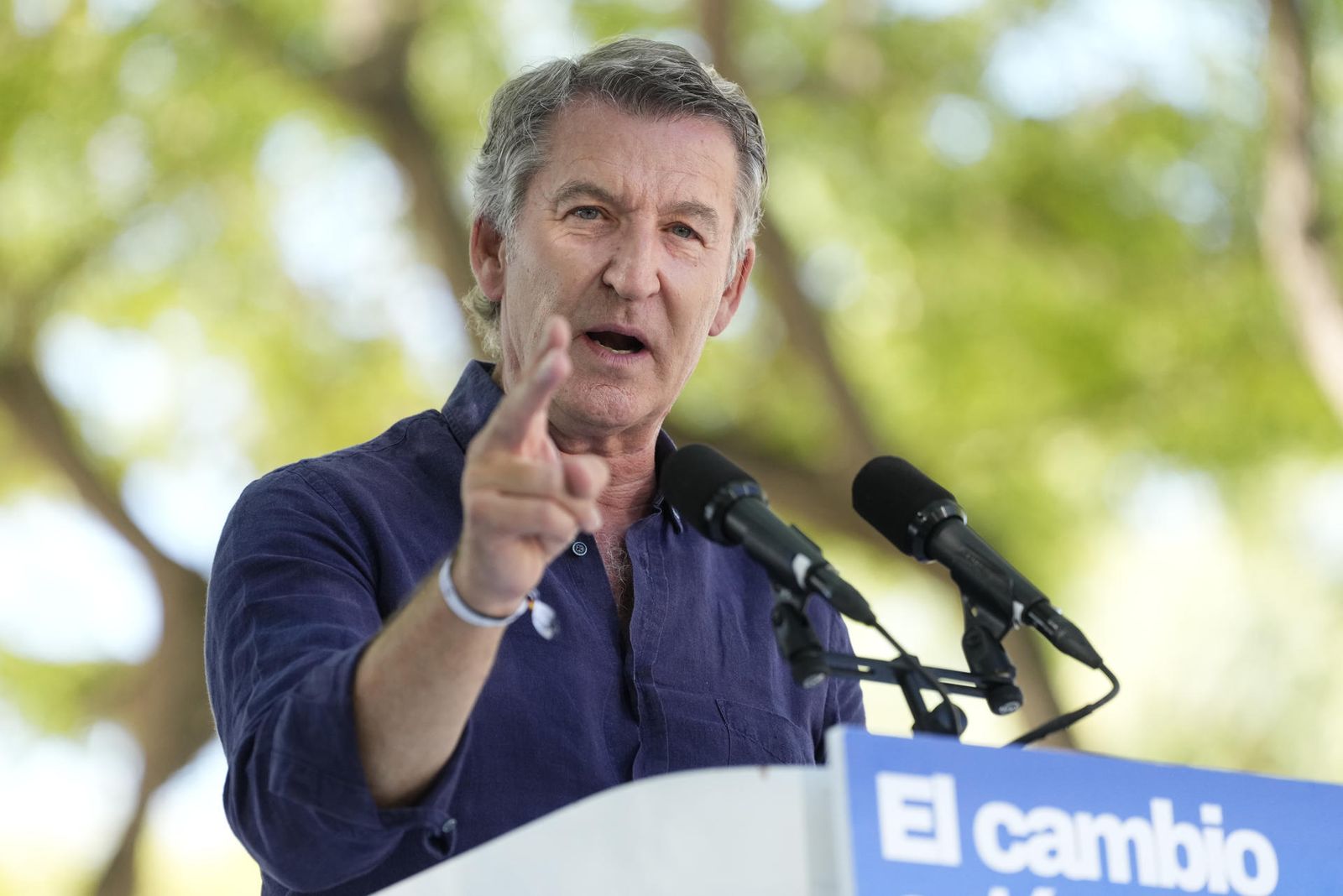 Feijóo pide revisar cómo se concede, se mantiene y "se puede perder" la nacionalidad