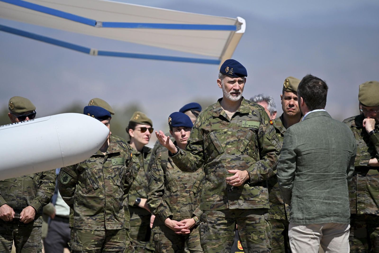 Felipe VI acude a Almería para conocer el ejército del futuro con drones y robots