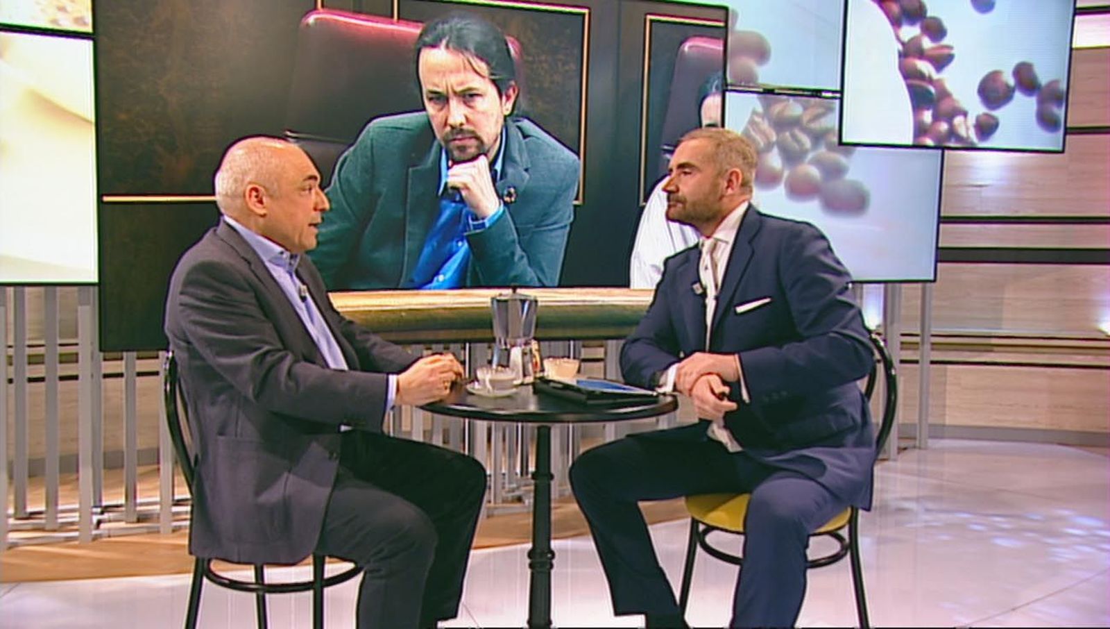 Simancas: "Lo del avión venezolano es tan falso como el pin parental"