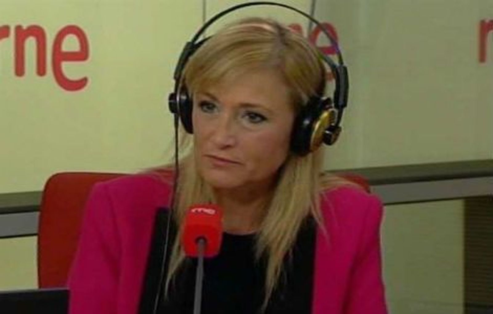 El PP con Cifuentes, al relacionar a la Plataforma de Afectados por Hipotecas con el terrorismo