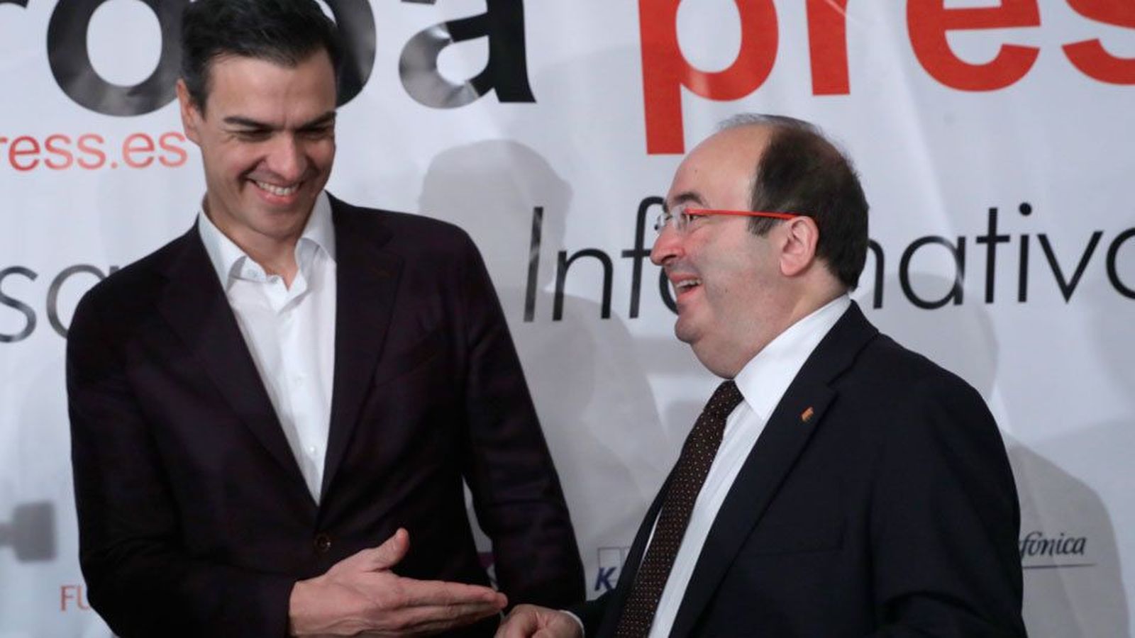 Sánchez urge a Rajoy a que aclare su compromiso con la reforma constitucional
