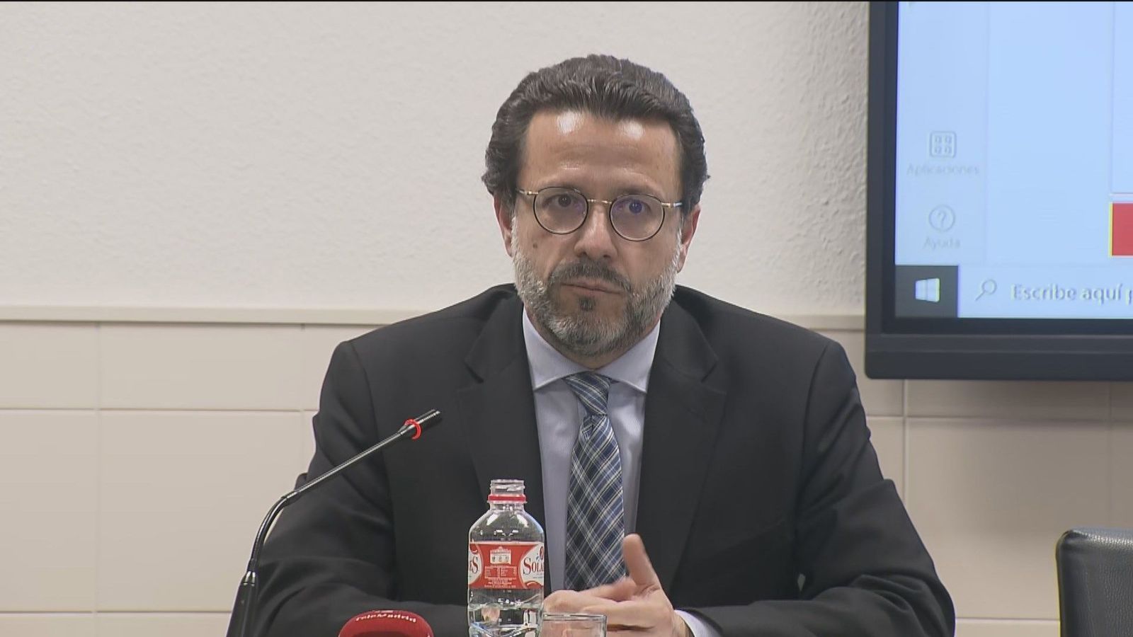 Lasquetty: Es preferible bajar impuestos que dar ayudas por el coste de la energía