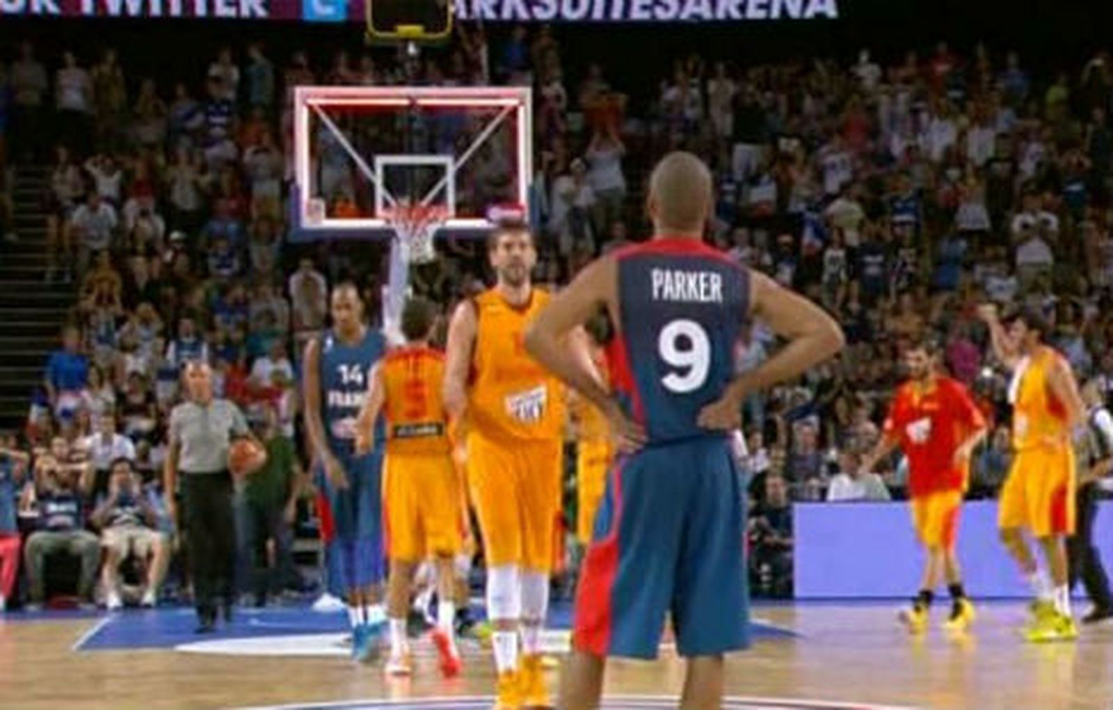 84-85. Una última canasta de Marc Gasol permite a España seguir invicta