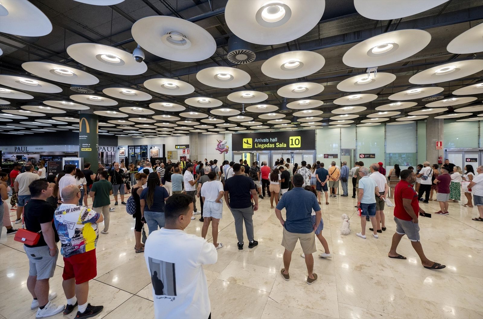Viajeros en el Aeropuerto Madrid-Barajas