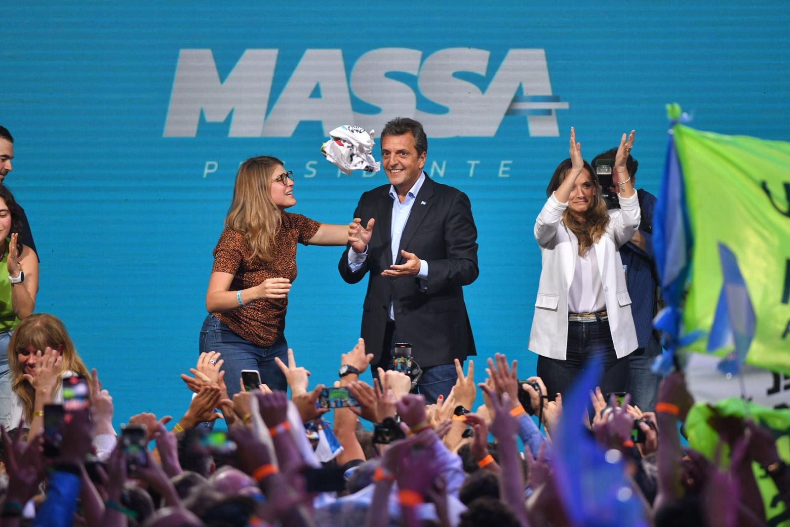 Massa y Milei se disputarán la presidencia el 19 de noviembre