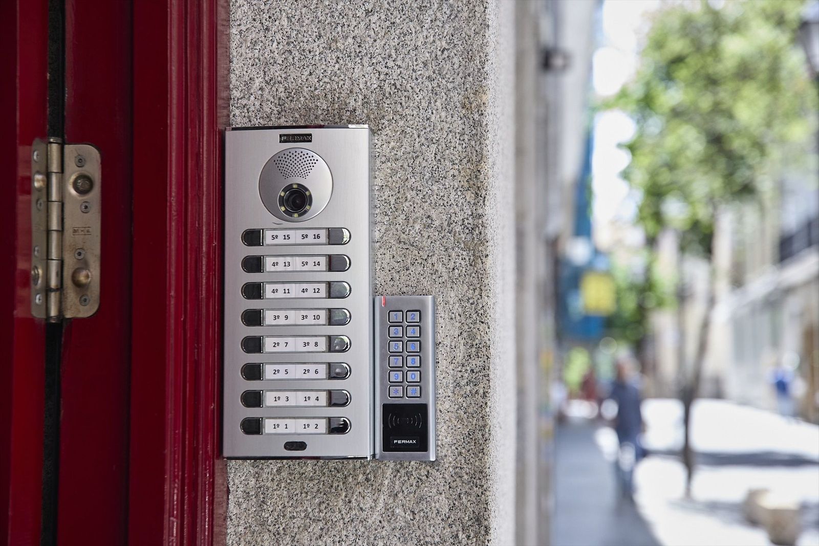 ¿Desaparecerán también los pisos turísticos sin licencia de los edificios residenciales?