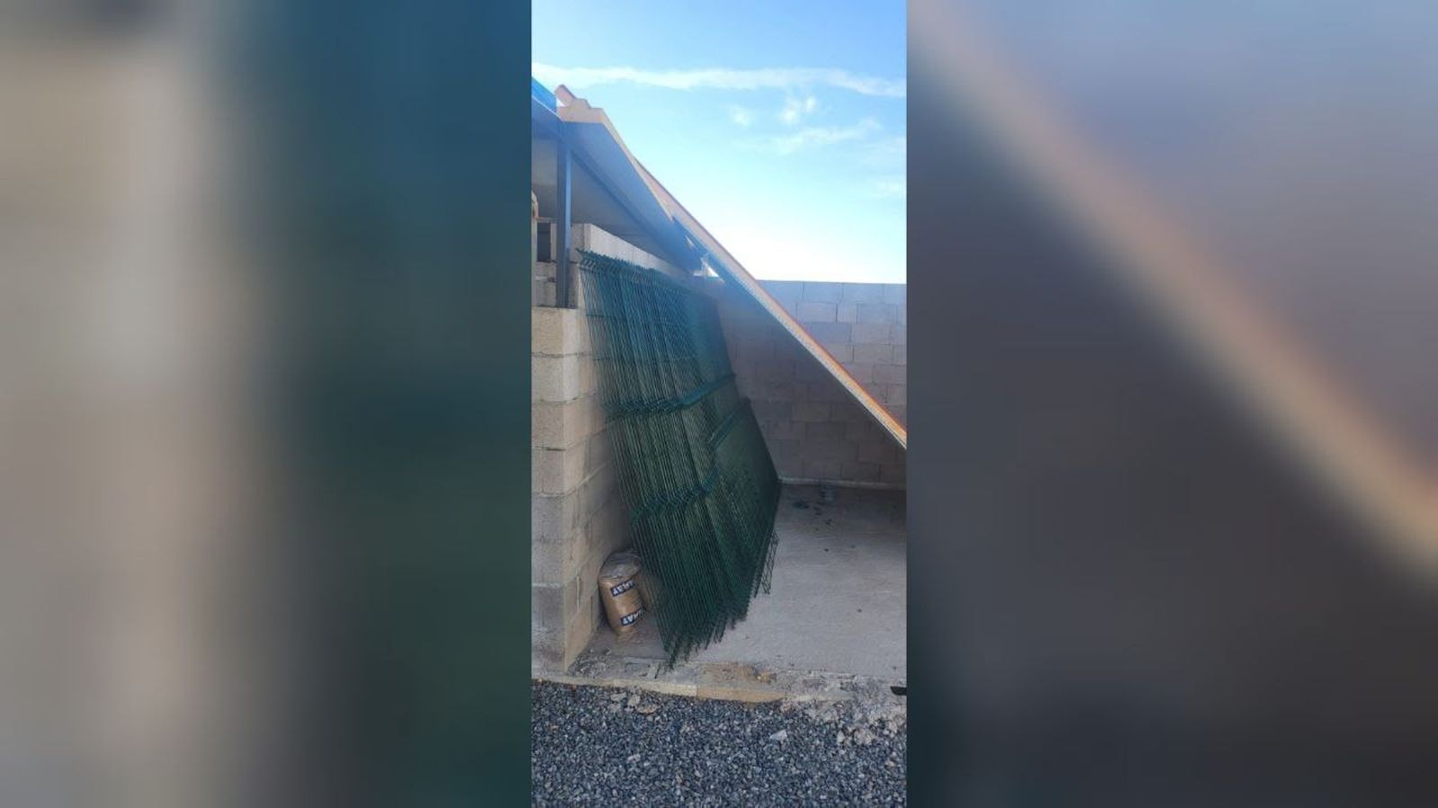 Recuperadas las vallas robadas de una zona canina de Fuenlabrada